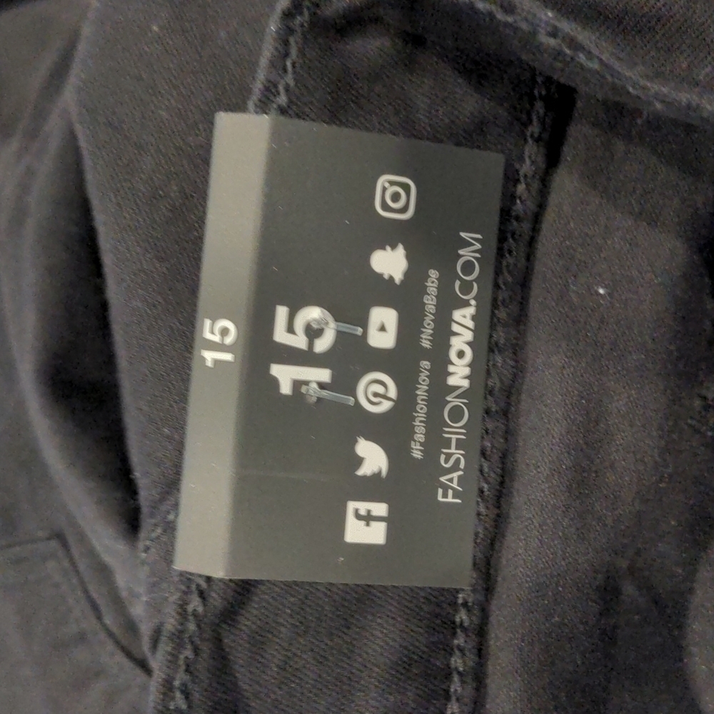 Fashion Nova Tell Your Boy Bye Ripped Jeans Black size 15 - Picture 6 of 7